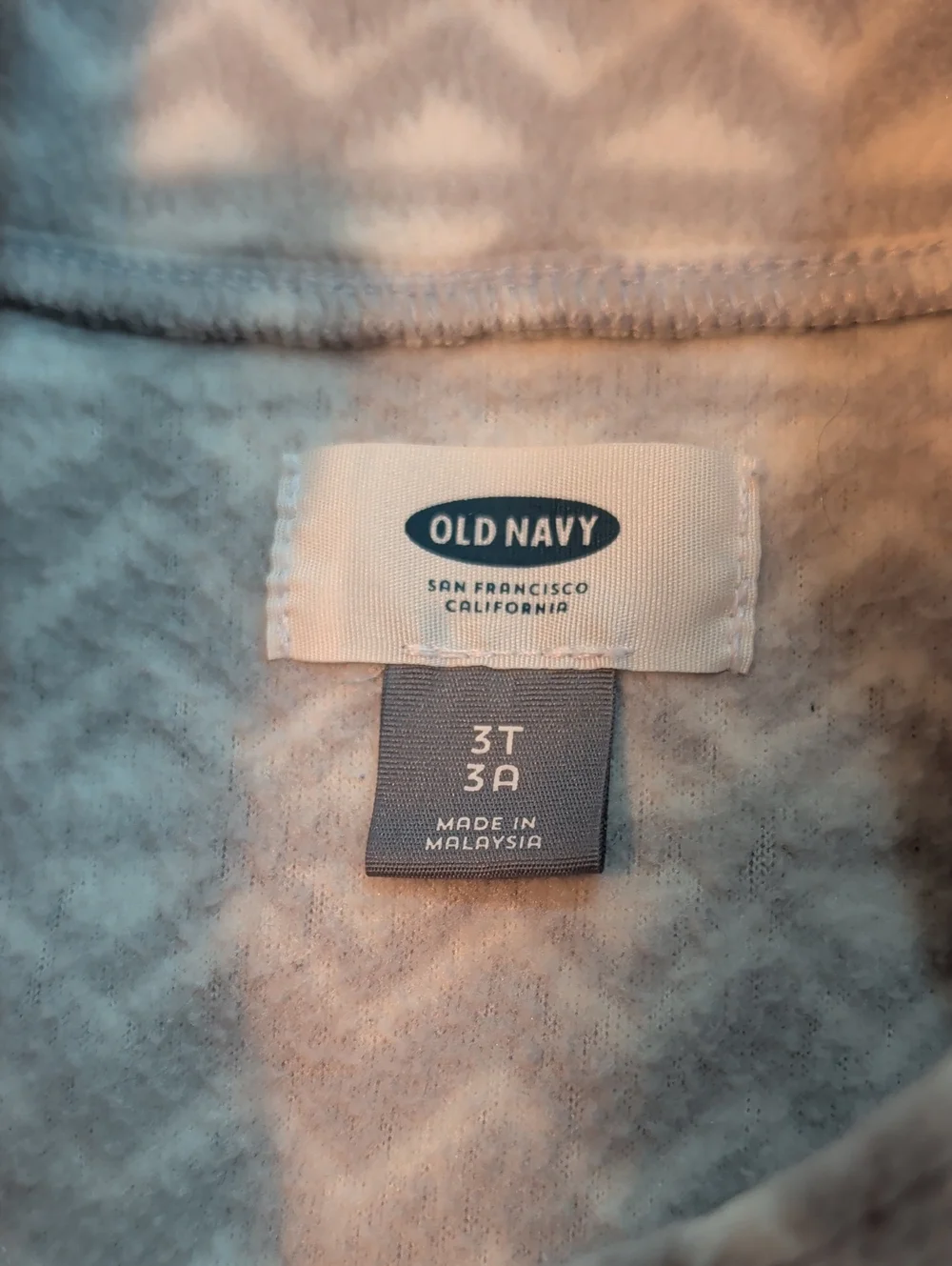 Old Navy Light Gray Patterned Half-Zip Fleece Pullover